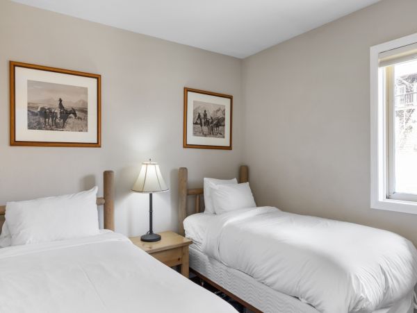 Mountain Views Jackson Vacation Condo Three Bedroom