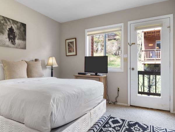Mountain Views Jackson Vacation Condo Three Bedroom