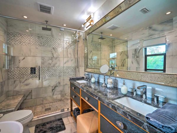 Bonita Springs Waterfront Home Great Yard & Private Pool