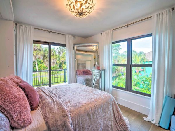 Bonita Springs Waterfront Home Great Yard & Private Pool