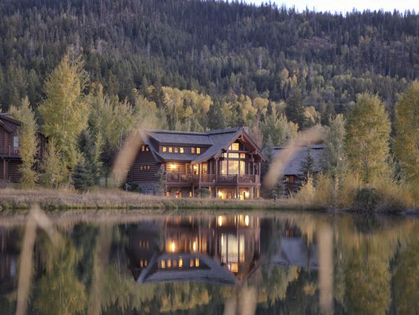 Stunning Vacation Home in Jackson Hole Sleeps 14 Guests