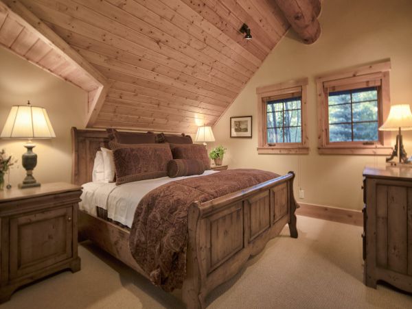 Stunning Vacation Home in Jackson Hole Sleeps 14 Guests