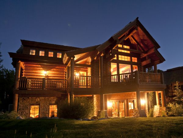 Stunning Vacation Home in Jackson Hole Sleeps 14 Guests