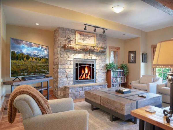 Stunning Vacation Home in Jackson Hole Sleeps 14 Guests