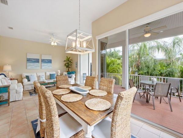 Three Bedroom Vacation Home in Anna Maria Walk To Beach