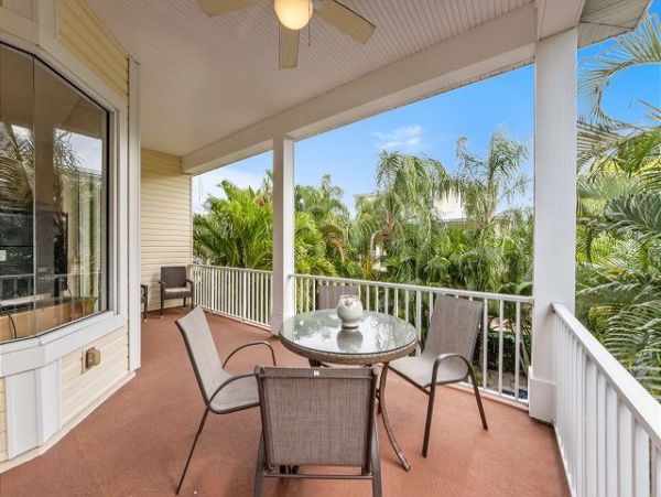 Three Bedroom Vacation Home in Anna Maria Walk To Beach