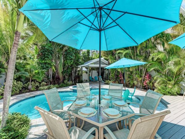 Gorgeous Vacation Home in Anna Maria Six Guests