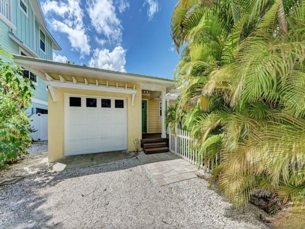 Gorgeous Vacation Home in Anna Maria Six Guests