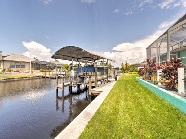 Cape Coral Three Bedroom Canal Front Vacation Home