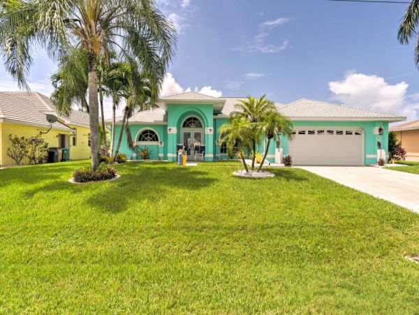 Cape Coral Three Bedroom Canal Front Vacation Home