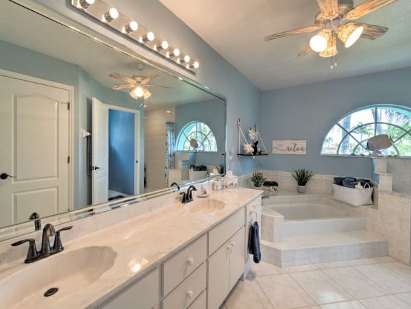 Cape Coral Three Bedroom Canal Front Vacation Home