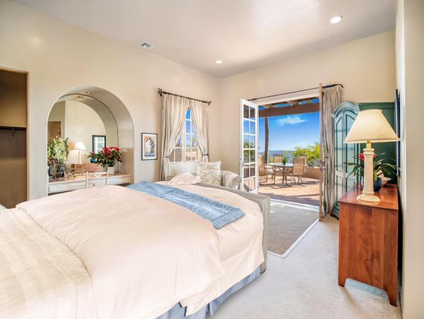 Magnificent Estate with Spectacular Mountain & Ocean Views
