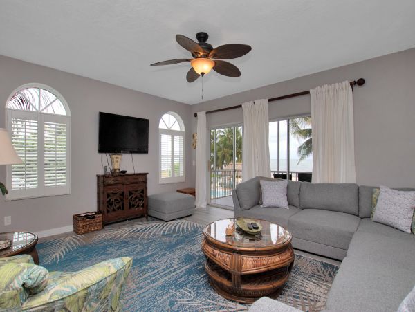 Islamorada Two Bedroom Beachfront Rental Condo Sleeps Six