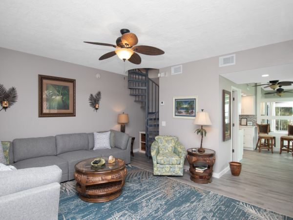 Islamorada Two Bedroom Beachfront Rental Condo Sleeps Six
