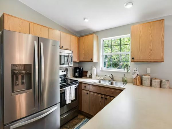 Marathon Three Bedroom Pool Home Sleeps 8 Guests