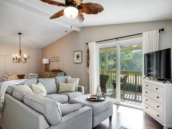 Marathon Three Bedroom Pool Home Sleeps 8 Guests