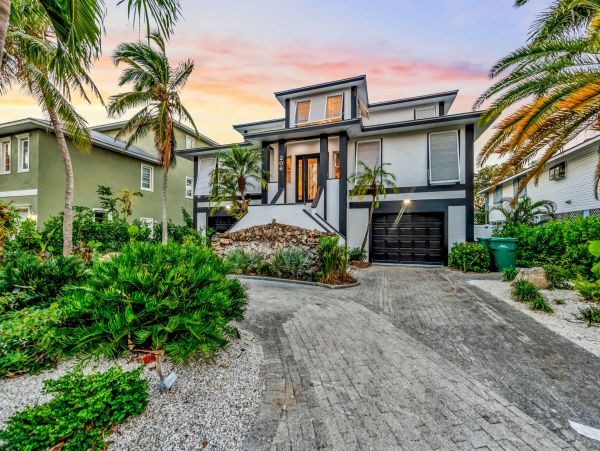 One Block to the Beach Vacation Home on Anna Maria Island