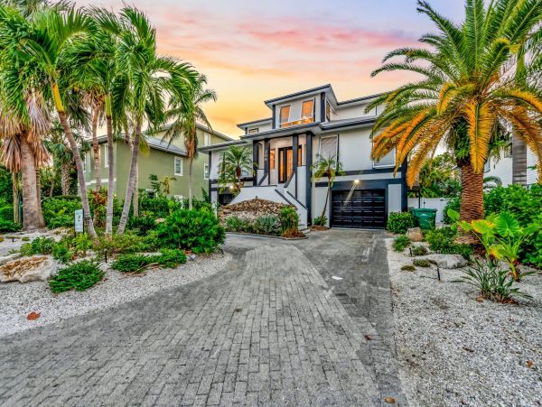 One Block to the Beach Vacation Home on Anna Maria Island