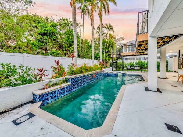 One Block to the Beach Vacation Home on Anna Maria Island
