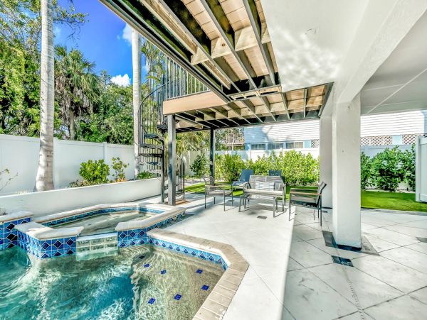 One Block to the Beach Vacation Home on Anna Maria Island