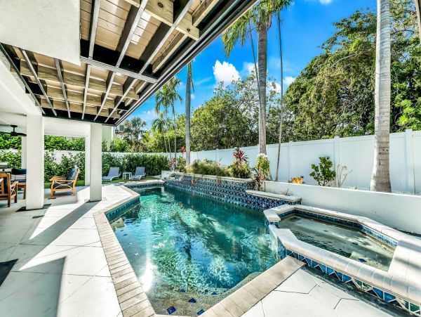 One Block to the Beach Vacation Home on Anna Maria Island
