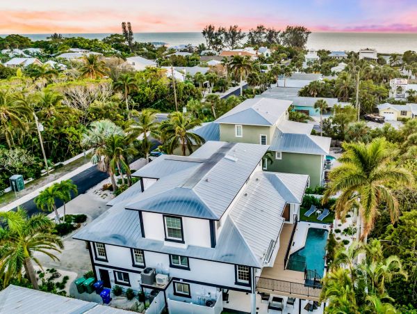 One Block to the Beach Vacation Home on Anna Maria Island