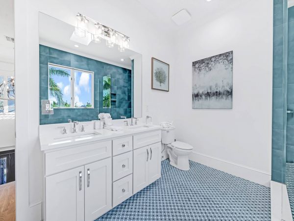 One Block to the Beach Vacation Home on Anna Maria Island