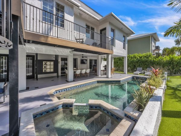 One Block to the Beach Vacation Home on Anna Maria Island