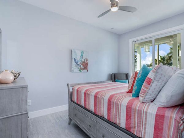 Amazing Duo Two Side by Side Luxury Homes to Sleeps 20 Guest