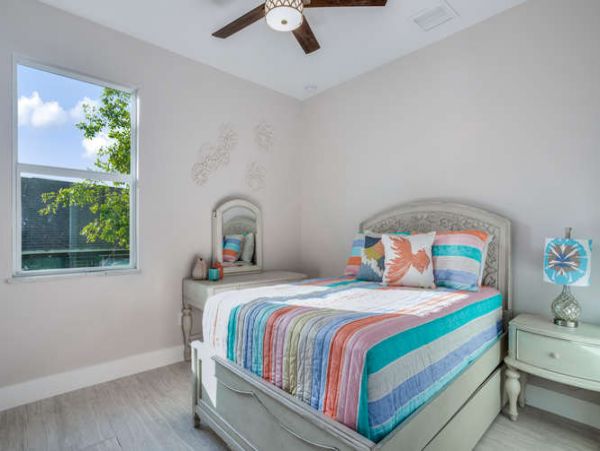 Amazing Duo Two Side by Side Luxury Homes to Sleeps 20 Guest