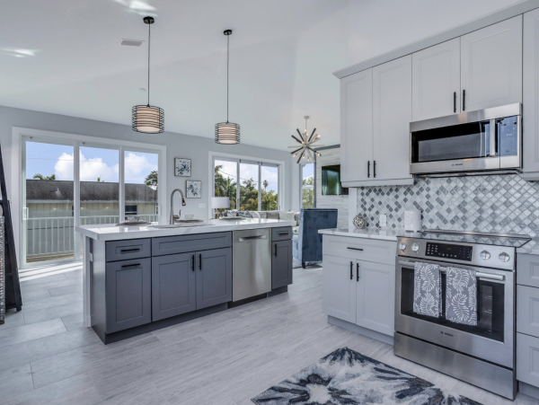 Amazing Duo Two Side by Side Luxury Homes to Sleeps 20 Guest