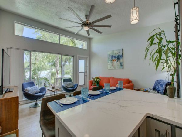 Lido Key One Bedroom Vacation Condo Walk To Lido Beach