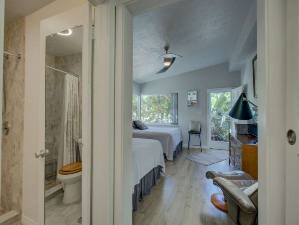 Lido Key One Bedroom Vacation Condo Walk To Lido Beach