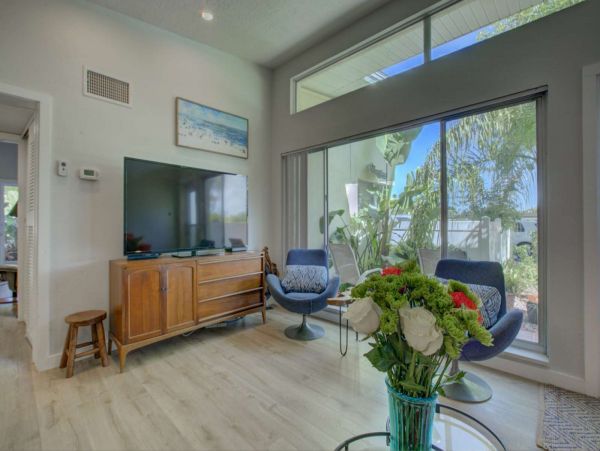 Lido Key One Bedroom Vacation Condo Walk To Lido Beach