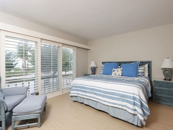 Beautiful Captiva Vacation Home with Beach Access Sleeps 8
