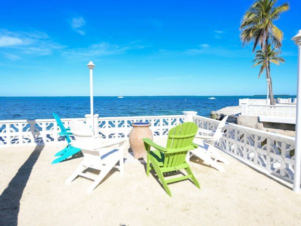 Beautiful Isla Morada Vacation Home with Communal Pool
