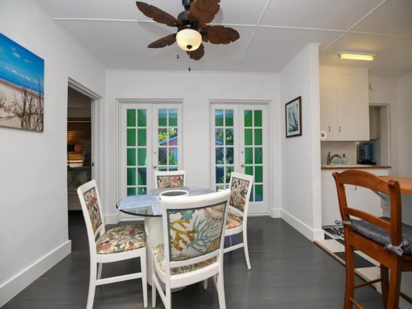 Beautiful Isla Morada Vacation Home with Communal Pool