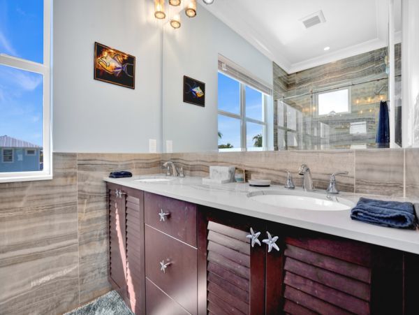 Key Colony Waterfront Villa Private Pool Walk To Beach