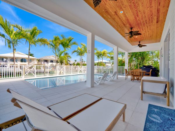 Key Colony Waterfront Villa Private Pool Walk To Beach
