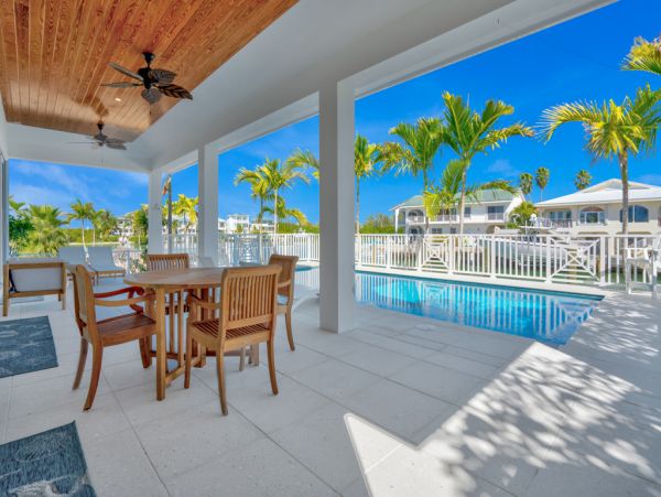 Key Colony Waterfront Villa Private Pool Walk To Beach