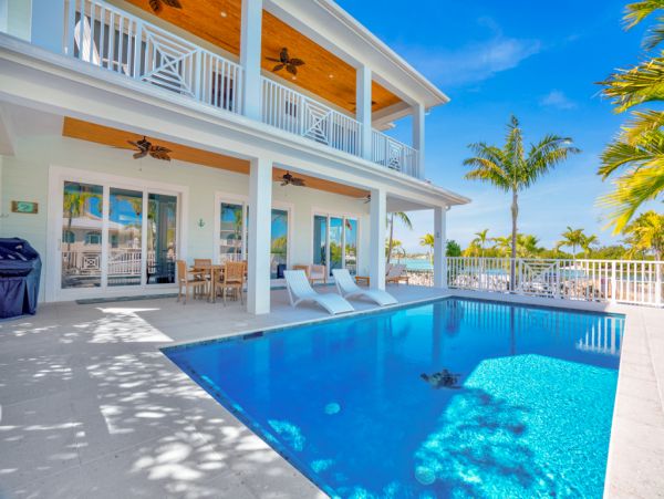 Key Colony Waterfront Villa Private Pool Walk To Beach