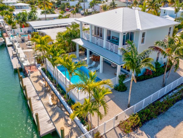 Key Colony Waterfront Villa Private Pool Walk To Beach