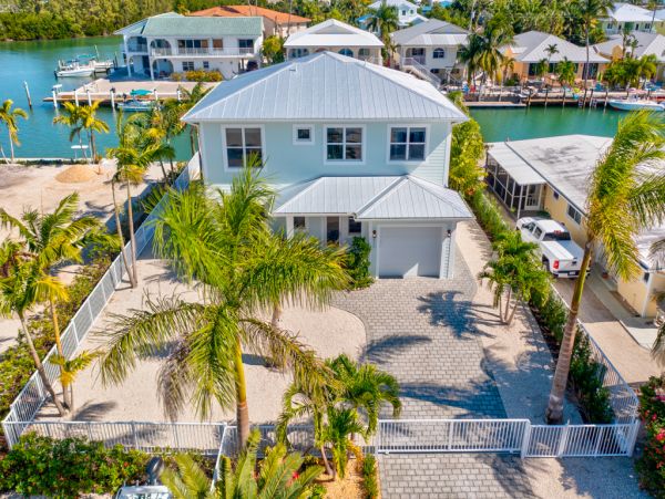 Key Colony Waterfront Villa Private Pool Walk To Beach
