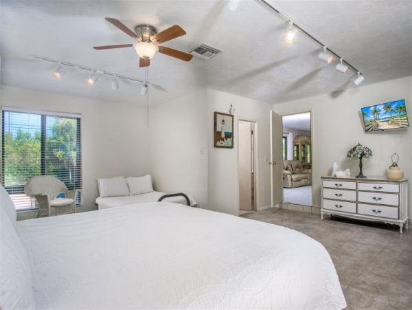 Gulf Side Marathon Home with Private Pool and Boat Dock