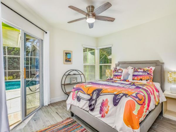 Bonita Springs Vacation Home Three Bedrooms with Pool