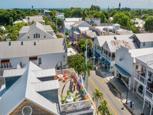 Florida Keys 3 Bedroom Condo Private Rooftop Deck & Pool