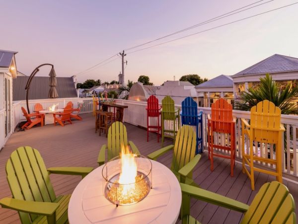 Florida Keys 3 Bedroom Condo Private Rooftop Deck & Pool