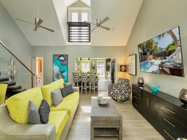 Florida Keys 3 Bedroom Condo Private Rooftop Deck & Pool