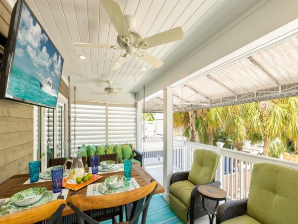 Florida Keys 3 Bedroom Condo Private Rooftop Deck & Pool