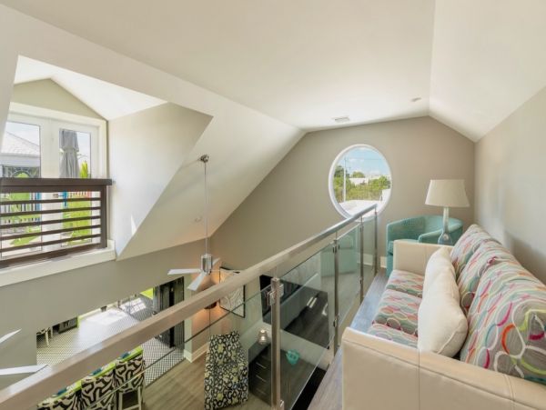 Florida Keys 3 Bedroom Condo Private Rooftop Deck & Pool